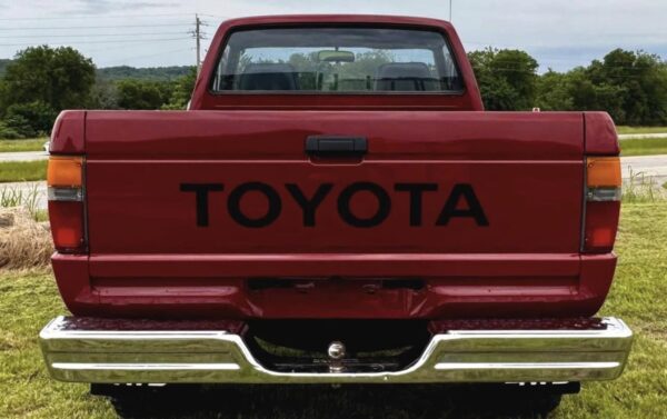 1987 Toyota Pickup 4×4 - Image 15