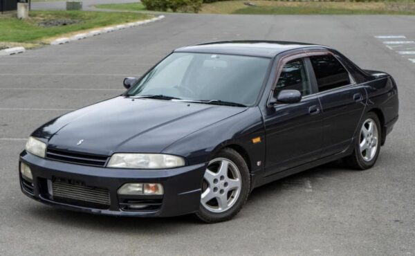 1996 Nissan Skyline Sedan