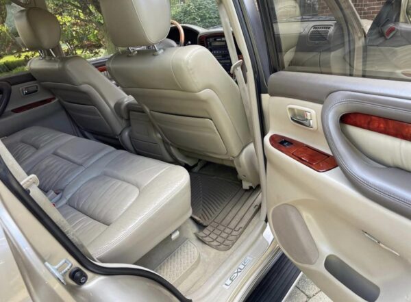 2000 Lexus LX 470 - Image 7