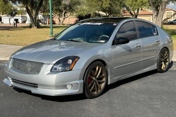 2004 Nissan Maxima 3.5 SE - Image 3
