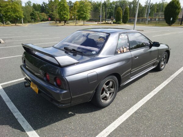 1990 Nissan Skyline GT-R - Image 13