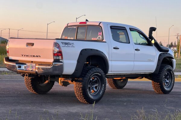 2012 Toyota Tacoma TRD Off-Road Double Cab 4x4 - Image 4