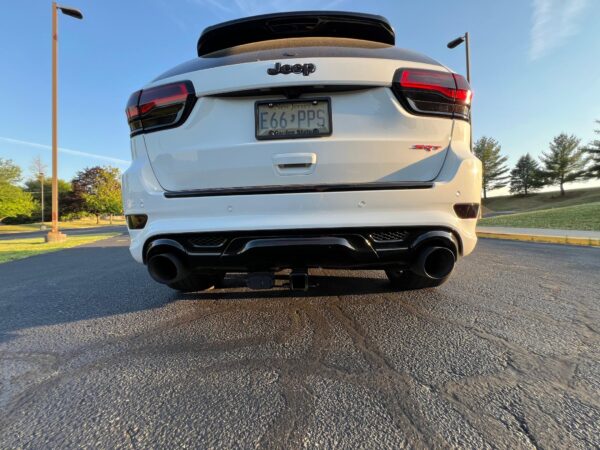2017 Jeep Grand Cherokee SRT - Image 17