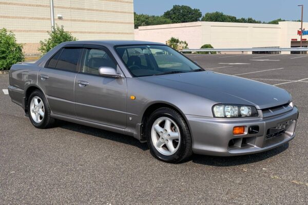 1999 Nissan Skyline Sedan