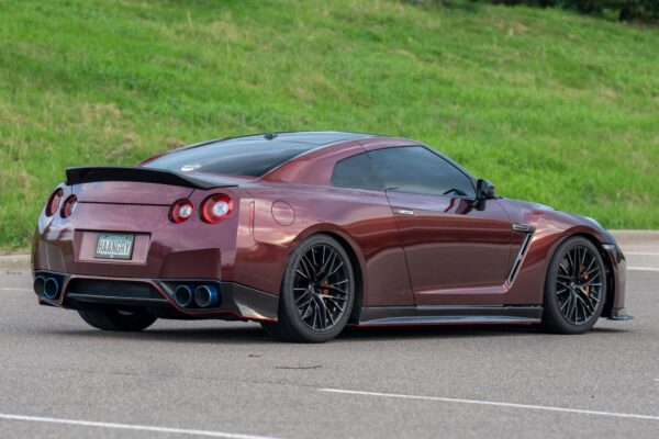 2009 Nissan GT-R - Image 16