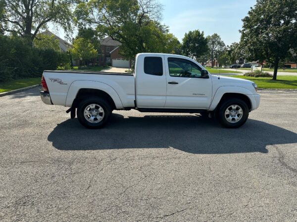 2010 Toyota Tacoma TRD Off-Road Access Cab 4x4 - Image 3