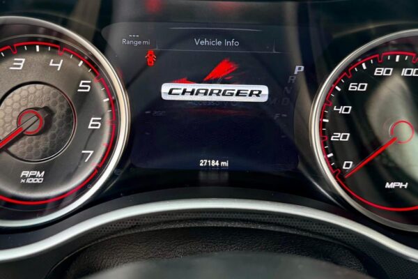 2018 Dodge Charger R/T Scat Pack - Image 8