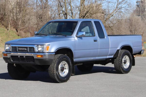 1990 Toyota Pickup SR5 XtraCab 4x4 - Image 8