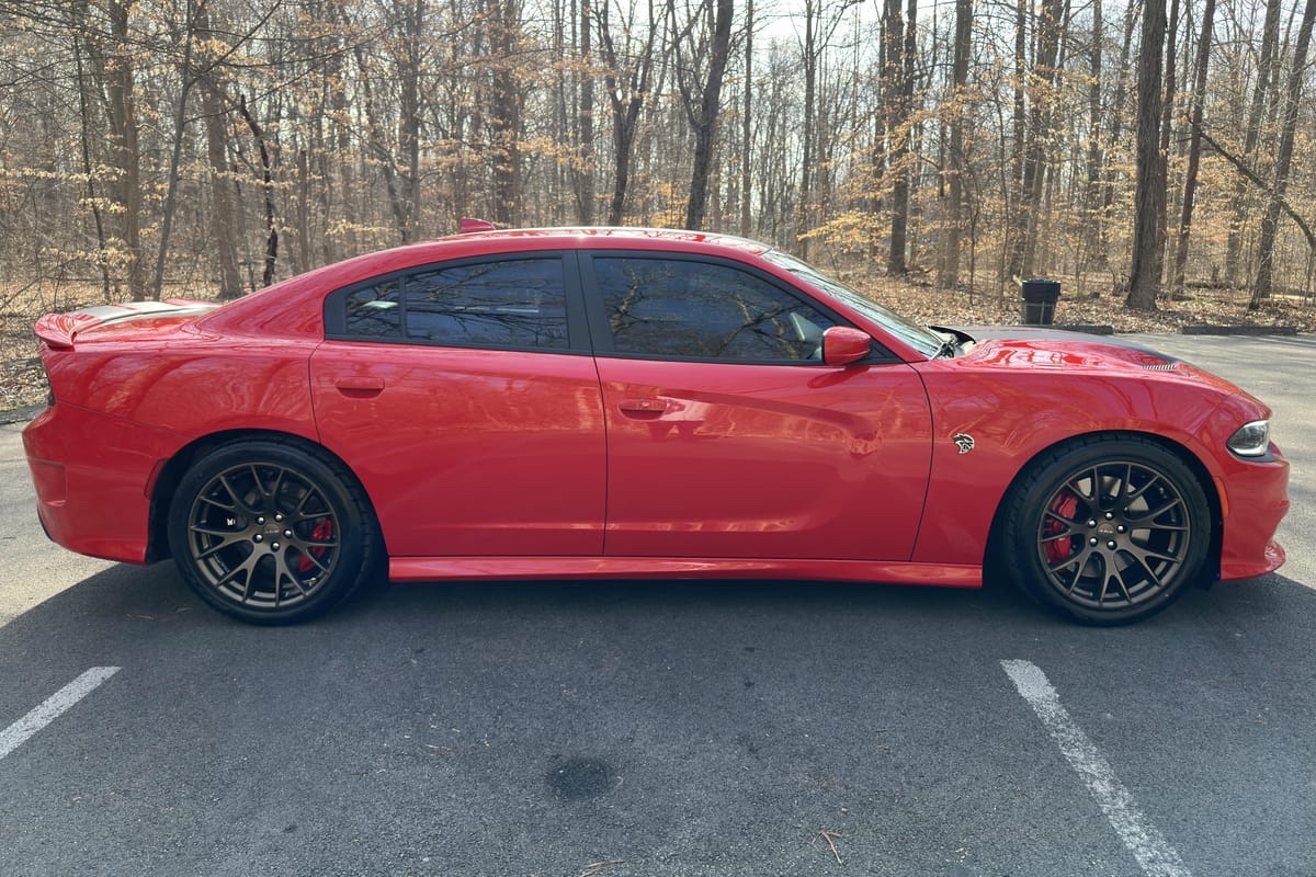 2017 Dodge Charger SRT Hellcat - Image 3