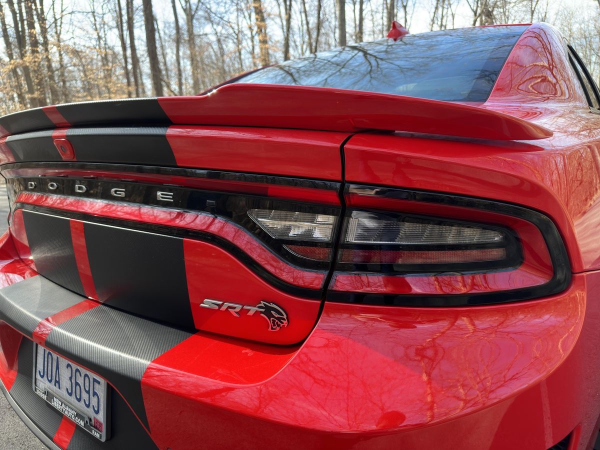 2017 Dodge Charger SRT Hellcat - Image 11