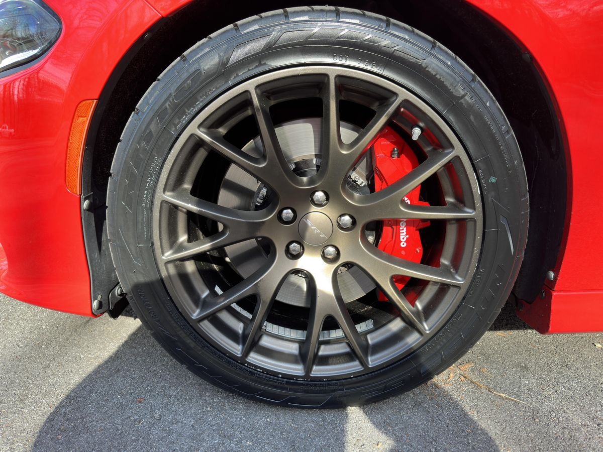 2017 Dodge Charger SRT Hellcat - Image 12