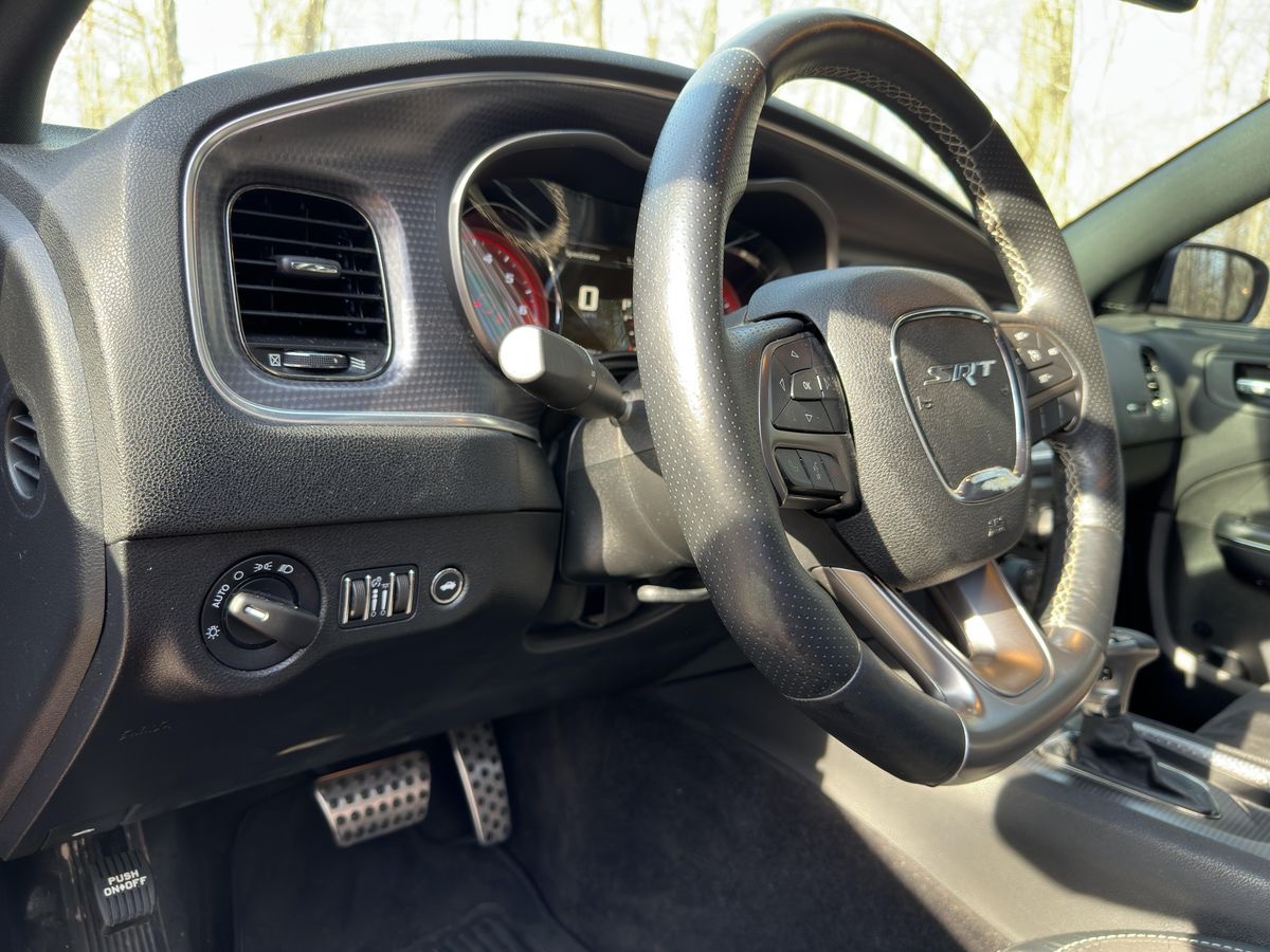 2017 Dodge Charger SRT Hellcat - Image 23