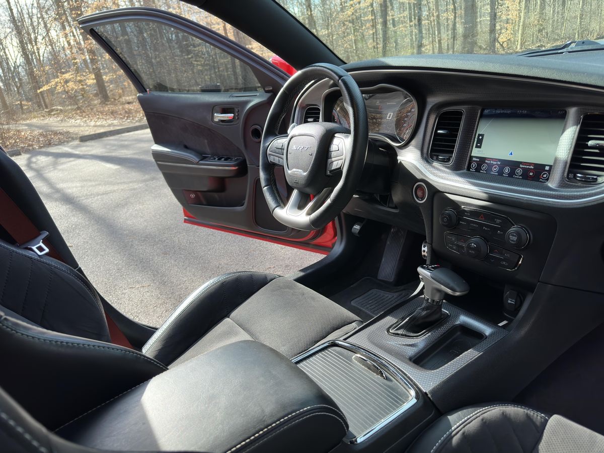 2017 Dodge Charger SRT Hellcat - Image 26