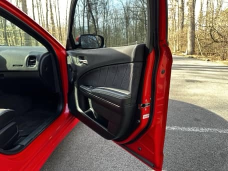 2017 Dodge Charger SRT Hellcat - Image 28