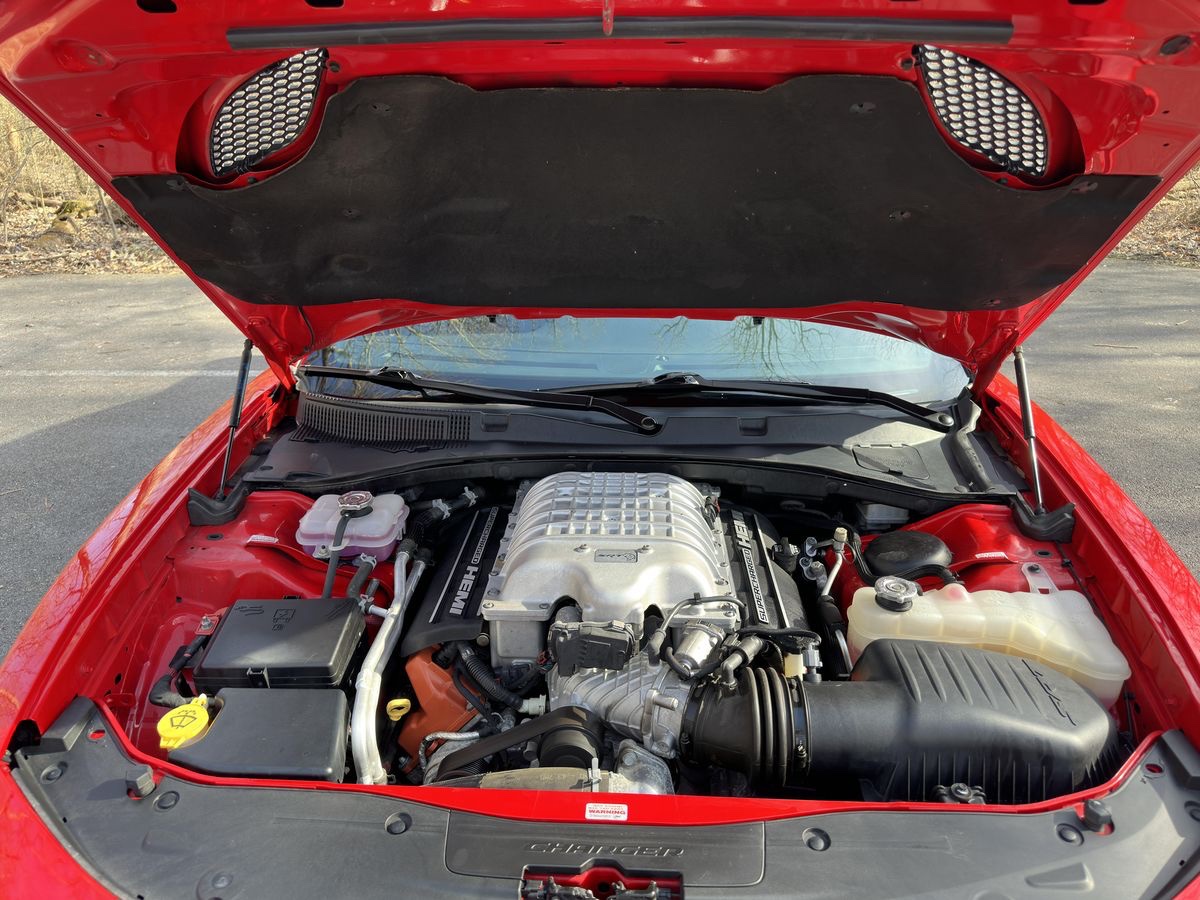 2017 Dodge Charger SRT Hellcat - Image 32